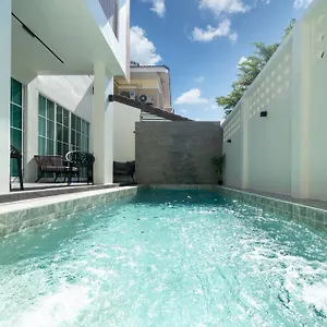 Pool 132 Villa