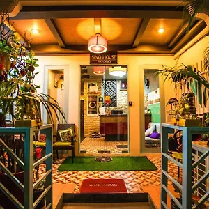 Casa de hóspedes Sino House 2*