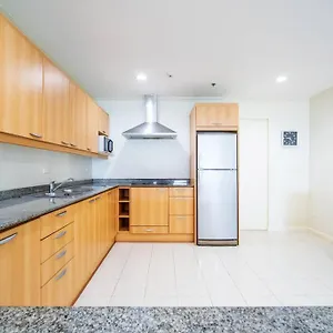 Tower Superior Seaview 3br- 2301