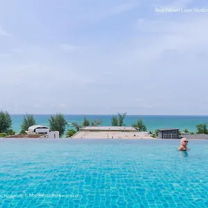 Beachfront Deluxe Infinity Pool Apartment Patong