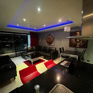 Apartment 306 Promotion Modern 1 Bedroom In Bangla Road With Private Jacuzzi & Roof Pool *
