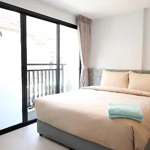 Y House Hostel *