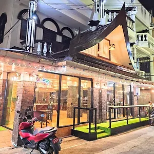 Patong Rockshore Hotell