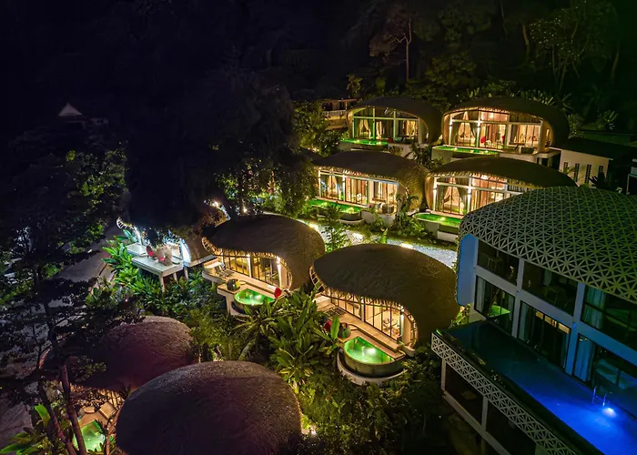 Three Monkeys Villas パトンの写真