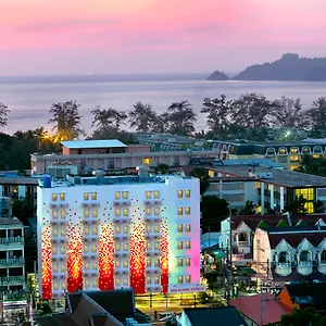 Red Planet Phuket - Sha Extra Otel
