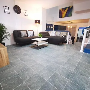 Holiday home Sansabaihouse