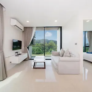 1br Condo, Hill View Viva C301, Freedom Apartment *