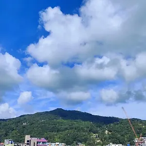 Hill View Hotel 3*
