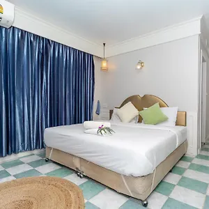 Social & Restaurant Inn Patong