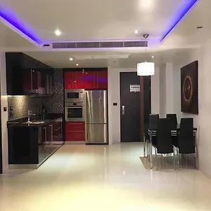 Apartment Absolute Bangla 65 Sqm Corner With Jacuzzi Patong