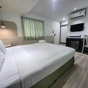 Seatel Phuket Beach