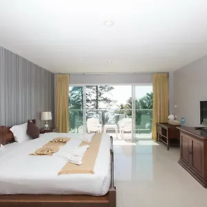 Time Out Beachfront Hotell