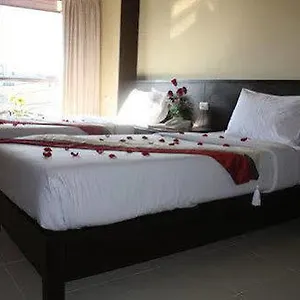 Starbeach Hotel 2*