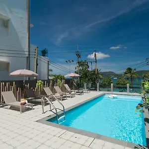 Destinaation Boutique By The Sea Hotell Patong