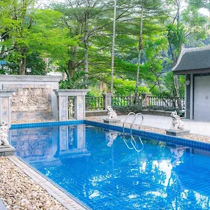 Lawootrip Villa Patong