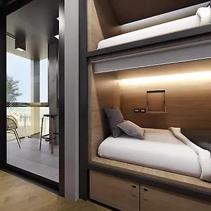 Sleep Box Hostel *