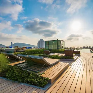 Apartment The Deck By Favstay Patong
