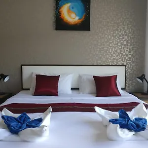 فندق وايت سكاي بوتيك Patong